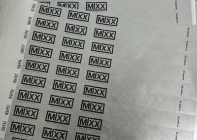 1391011344-1 098